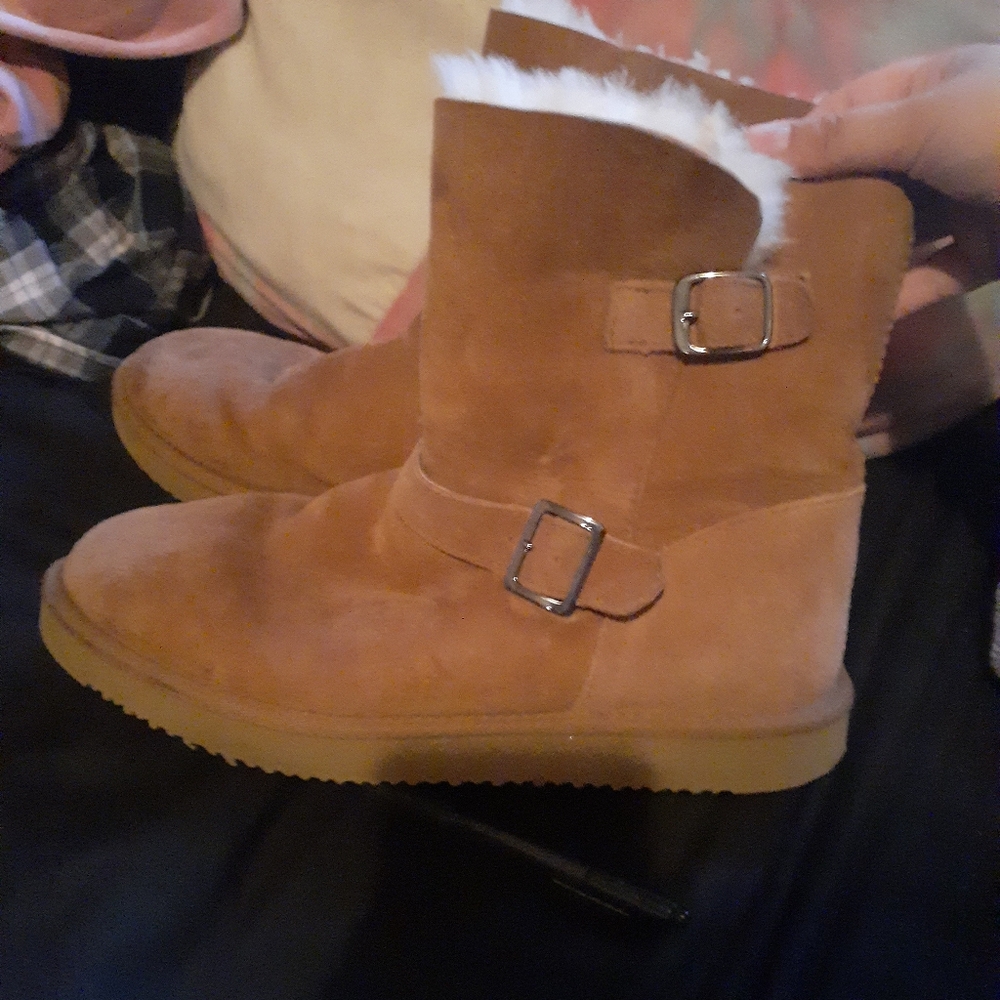winter boots size 8 1/2-9